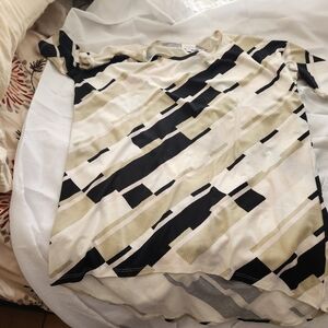 Stylish Black and Cream Women's Top (LuLaroe Irma)